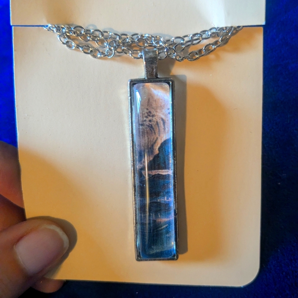 Sea spray cabochon necklace